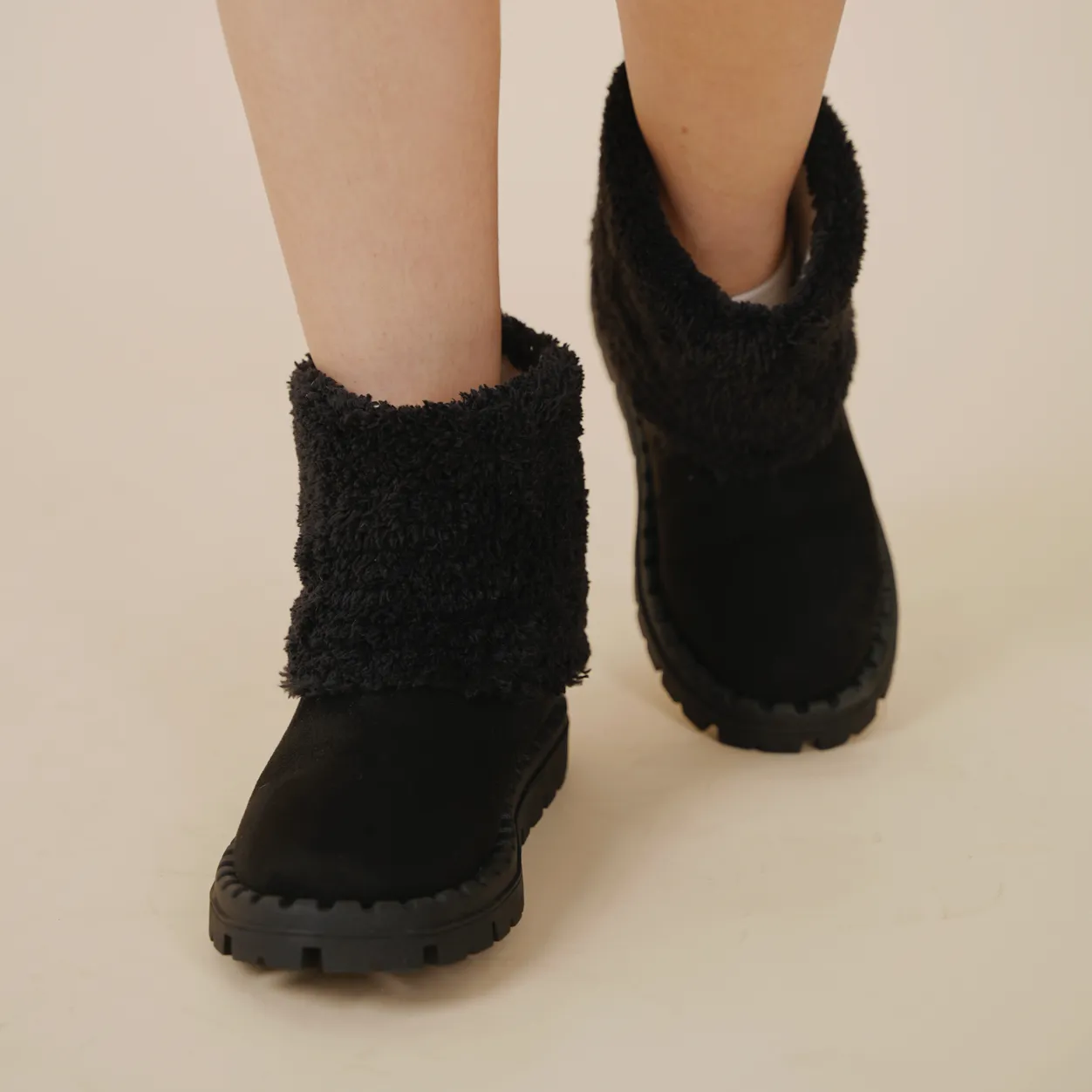 Fold-Over Sherpa-Lined Winter Boots - Black