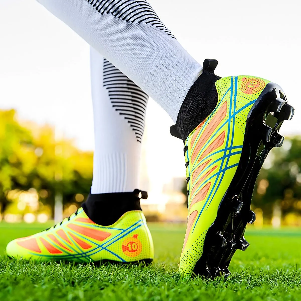 Men??s Soccer Shoes Cleats Football Boots Professional Training Outdoor Indoor Sneaker High-Top Spike Breathable Athletic