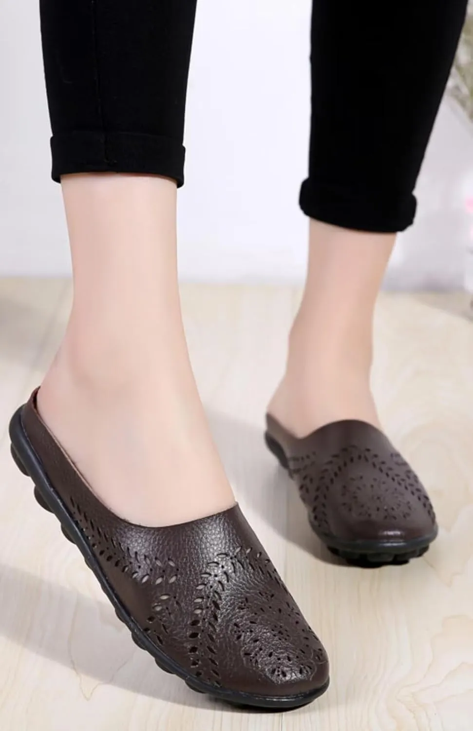 Women's Floral Fashion Slippers Hollowed Out Casual Flat Mules