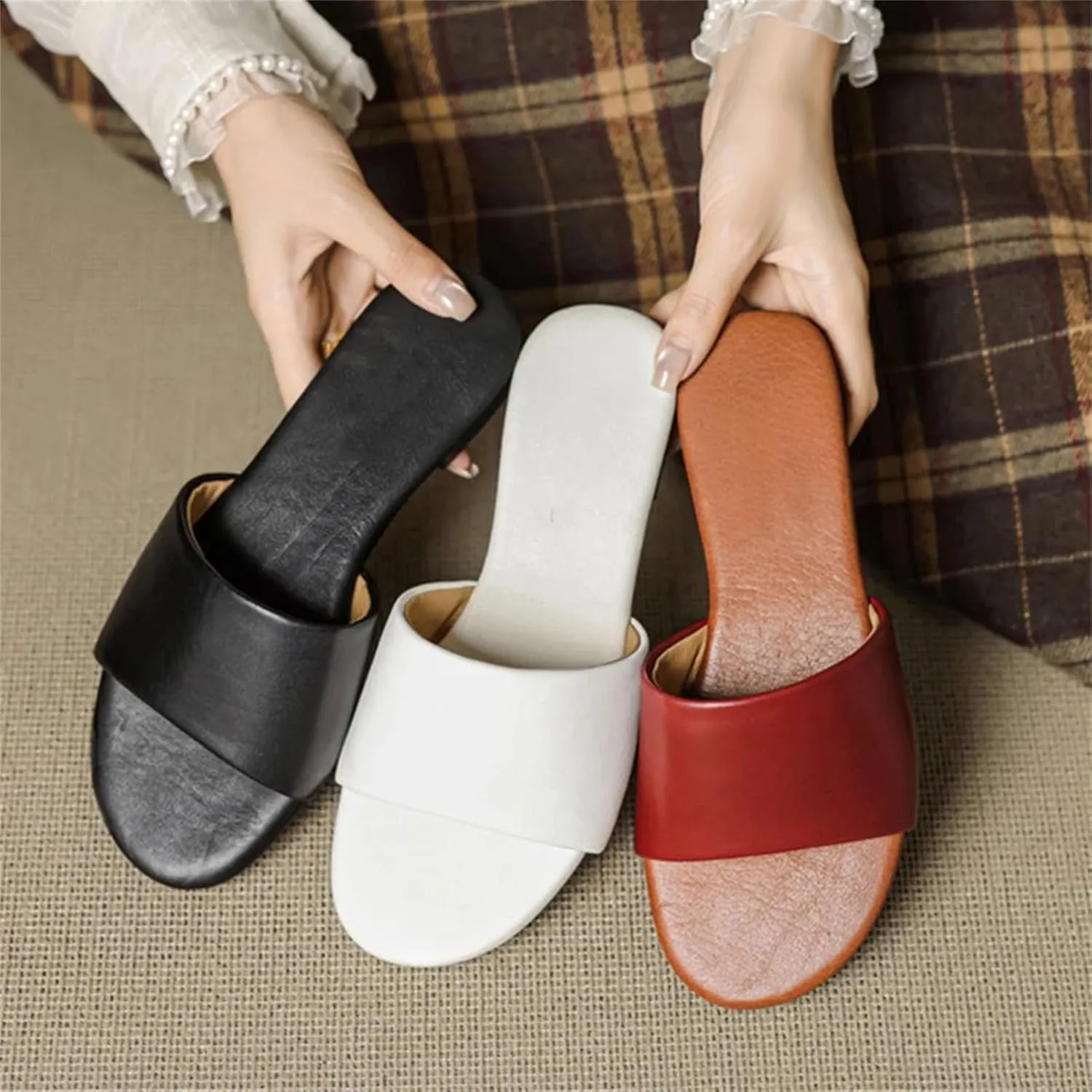 Women's Genuine Leather Flat Sandals - Low Heel (3cm/1.2in) Beach Summer Mules