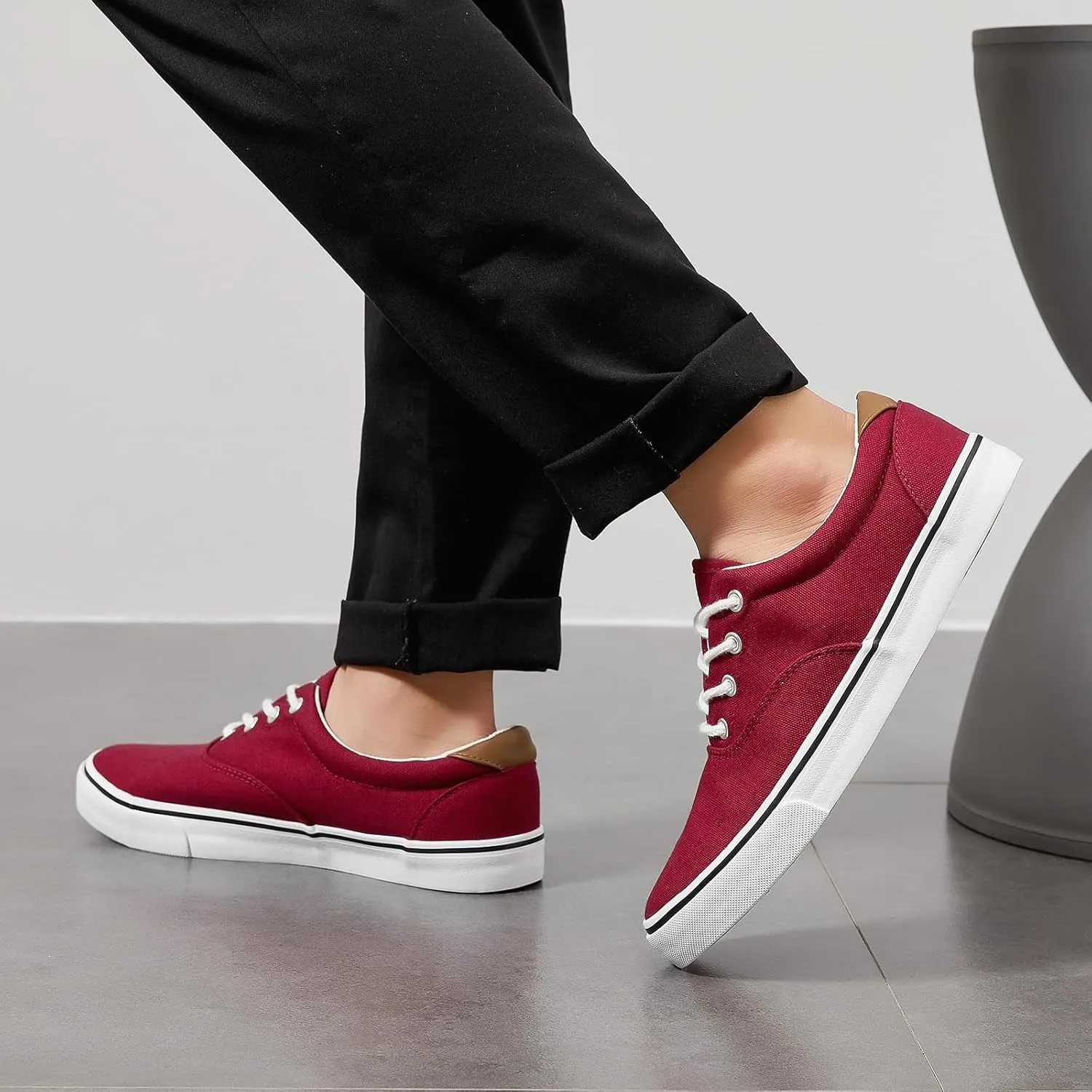 yageyan Men??s Low Top Canvas Walking Shoes Lace-up Fashion Sneakers Casual